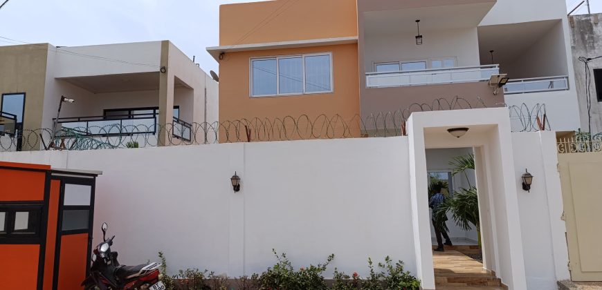 MAGNIFIQUE VILLA DUPLEX R+1 NOUVELLEMENT CONSTRUITE A VENDRE