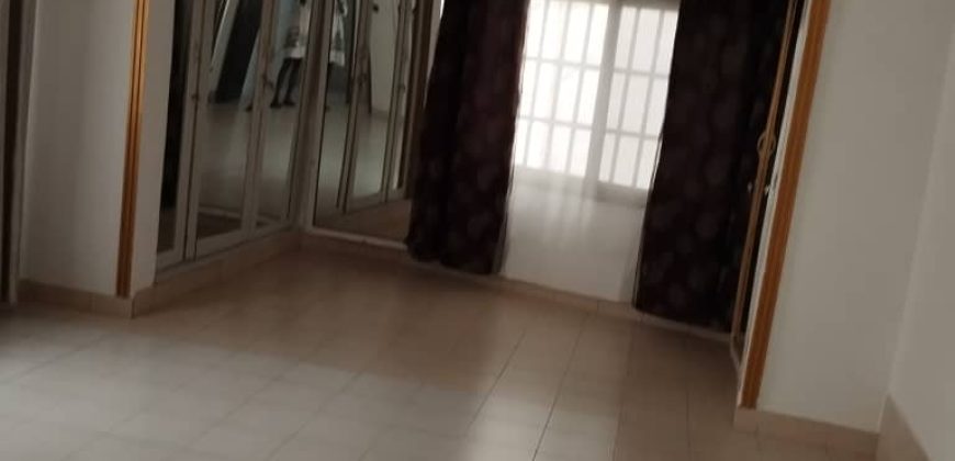 VILLA R+2 EN VENTE A LOME ADIDOGOME AMADAHOME