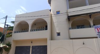 À LOUER – VILLA R+3 SPACIEUSE À ABLOGAMÉ RUE DE L&rsquo;OCAM, ZONE PORTUAIRE (LOMÉ)