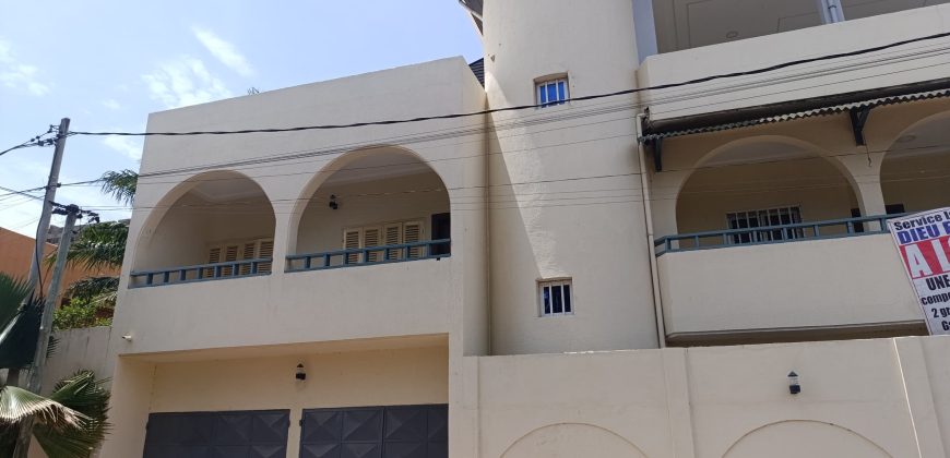 À LOUER – VILLA R+3 SPACIEUSE À ABLOGAMÉ RUE DE L&rsquo;OCAM, ZONE PORTUAIRE (LOMÉ)