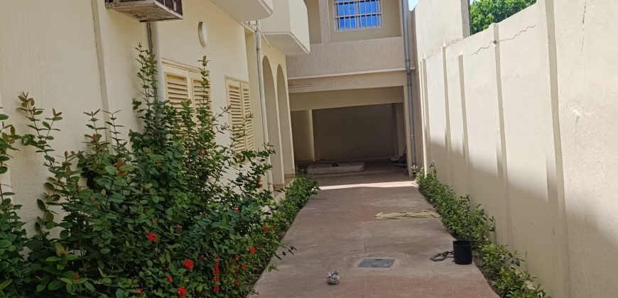 À LOUER – VILLA R+3 SPACIEUSE À ABLOGAMÉ RUE DE L&rsquo;OCAM, ZONE PORTUAIRE (LOMÉ)
