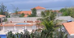 A LOUER-SUPERBE VILLA R+2 AVEC PISCINE EN BORD DE MER A AVEPOZO CITE LA BAIE DES ANGES