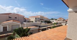 A LOUER-SUPERBE VILLA R+2 AVEC PISCINE EN BORD DE MER A AVEPOZO CITE LA BAIE DES ANGES
